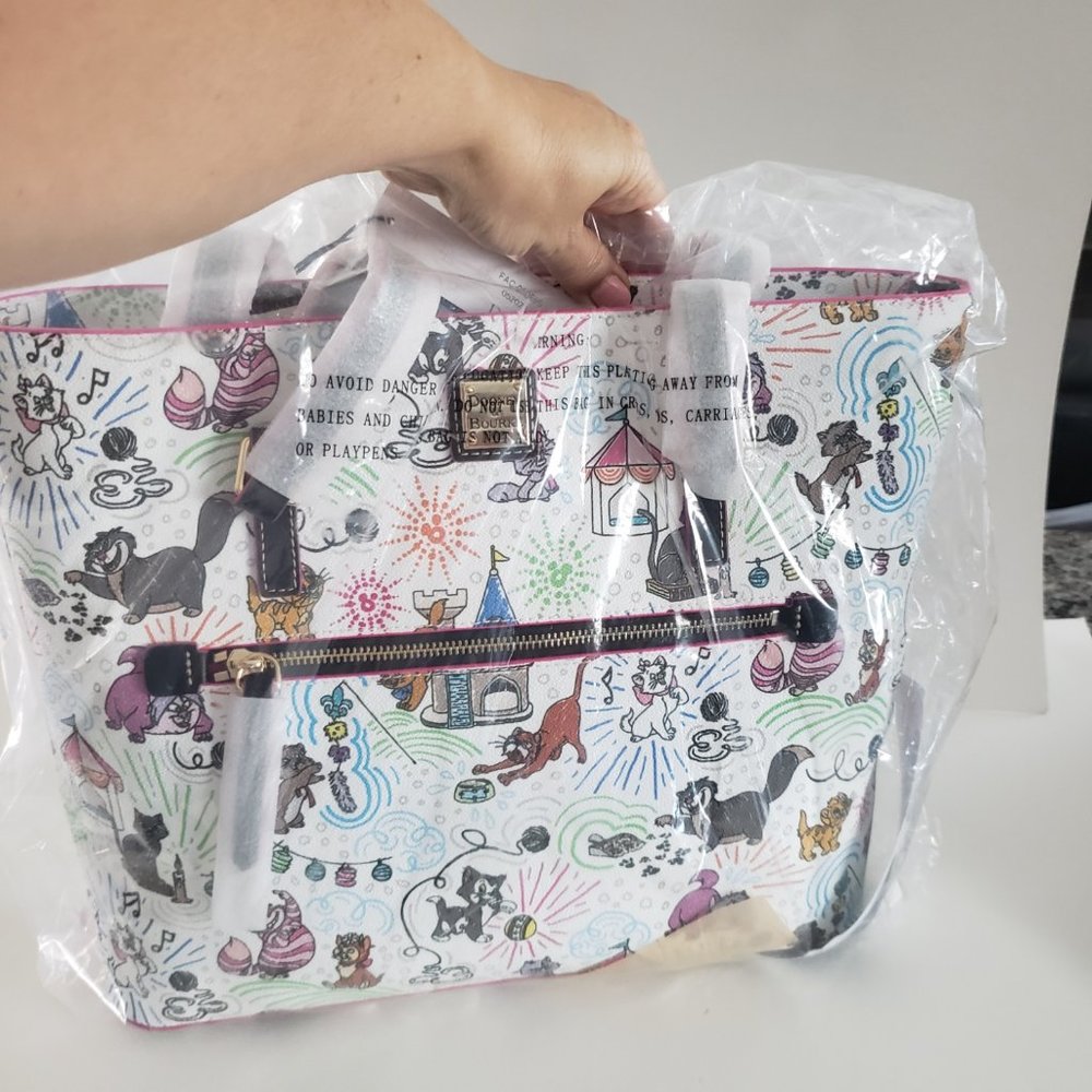 Disney Dooney & Bourke Cats Sketch Tote Shopper Bag NWT - Picture 7 of 7